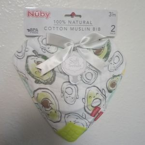 2 Teething bibs
